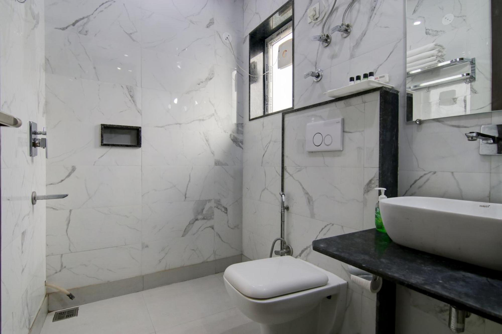 Hotel Good Will Residency - Cyber City Gurgaon Buitenkant foto