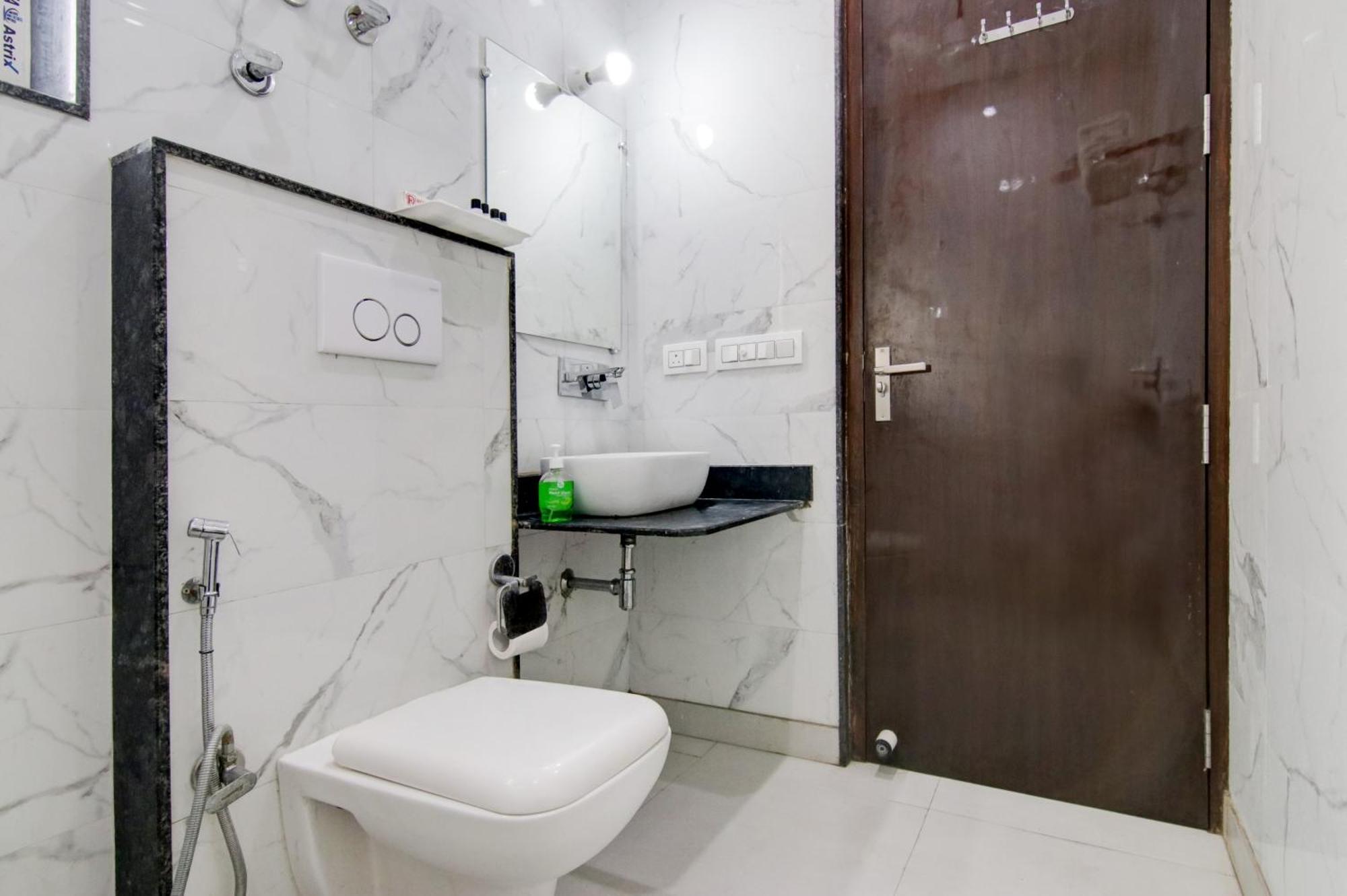 Hotel Good Will Residency - Cyber City Gurgaon Buitenkant foto