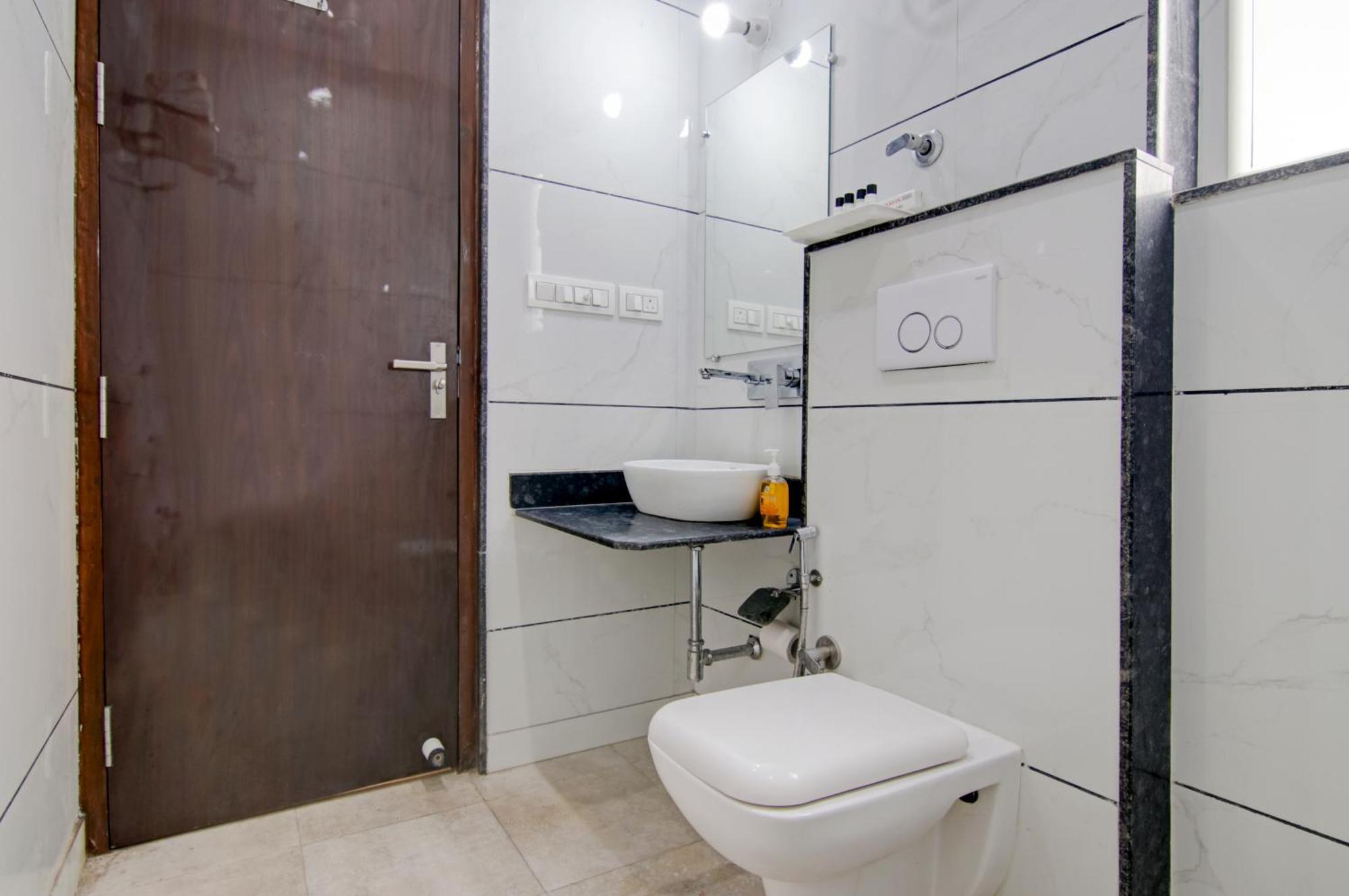 Hotel Good Will Residency - Cyber City Gurgaon Buitenkant foto